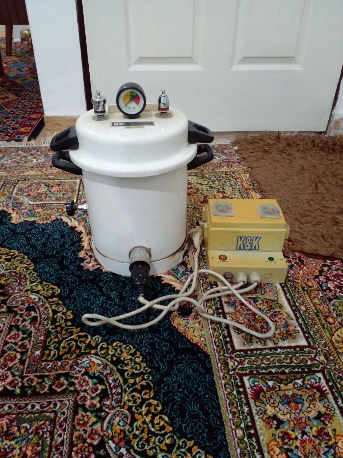 اتوکلاو سطلی ژاپنی و تاریکخانه دندانپزشکی|آرایشی، بهداشتی، درمانی|رشت, حمیدیان|دیوار