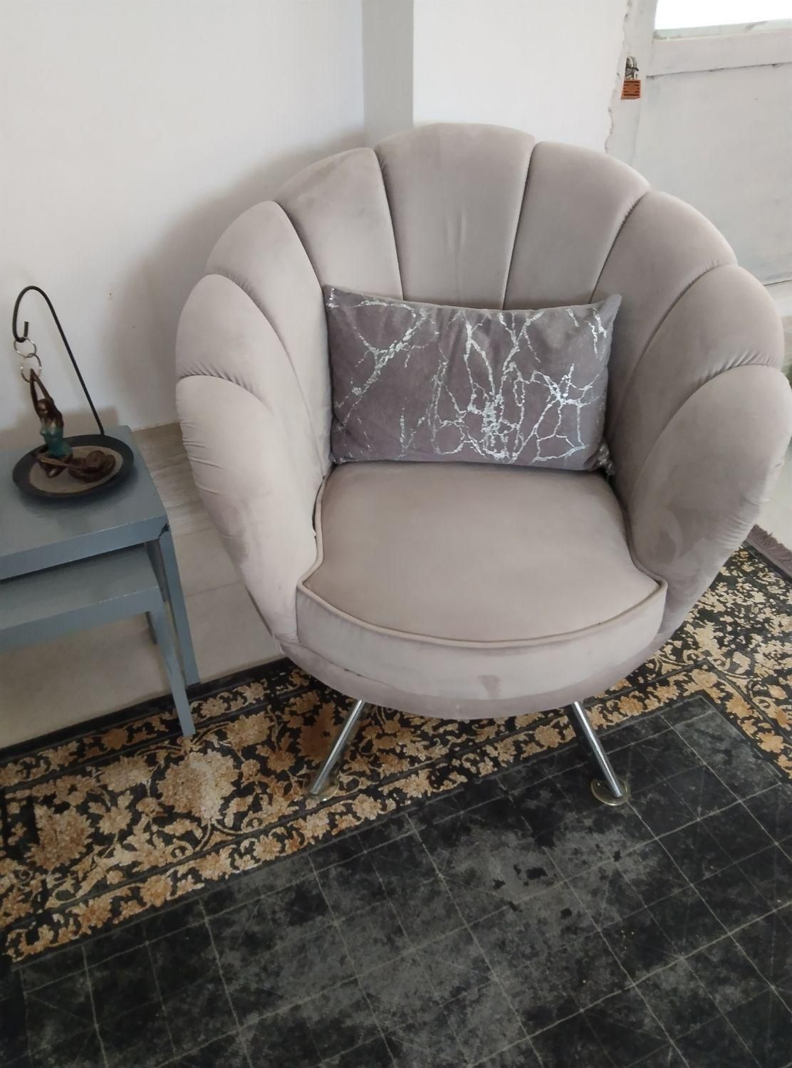 مبل هشت نفره چستر صدفی نو نو|مبلمان خانگی و میز عسلی|شیراز, شهرک گلستان|دیوار