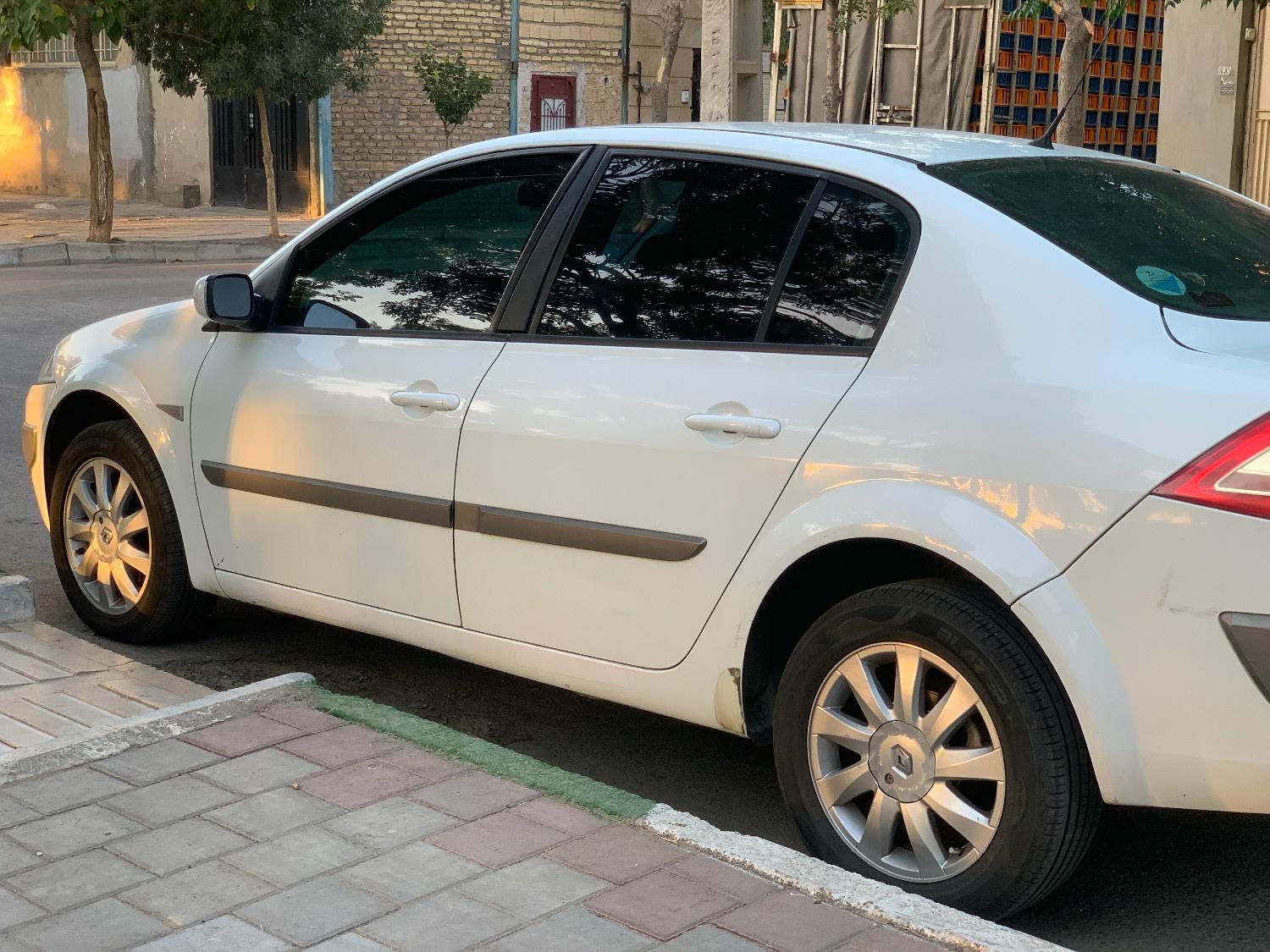 رنو مگان مونتاژ 2000cc، مدل ۱۳۹۲|خودرو سواری و وانت|مشهد, شهرک شیرین|دیوار