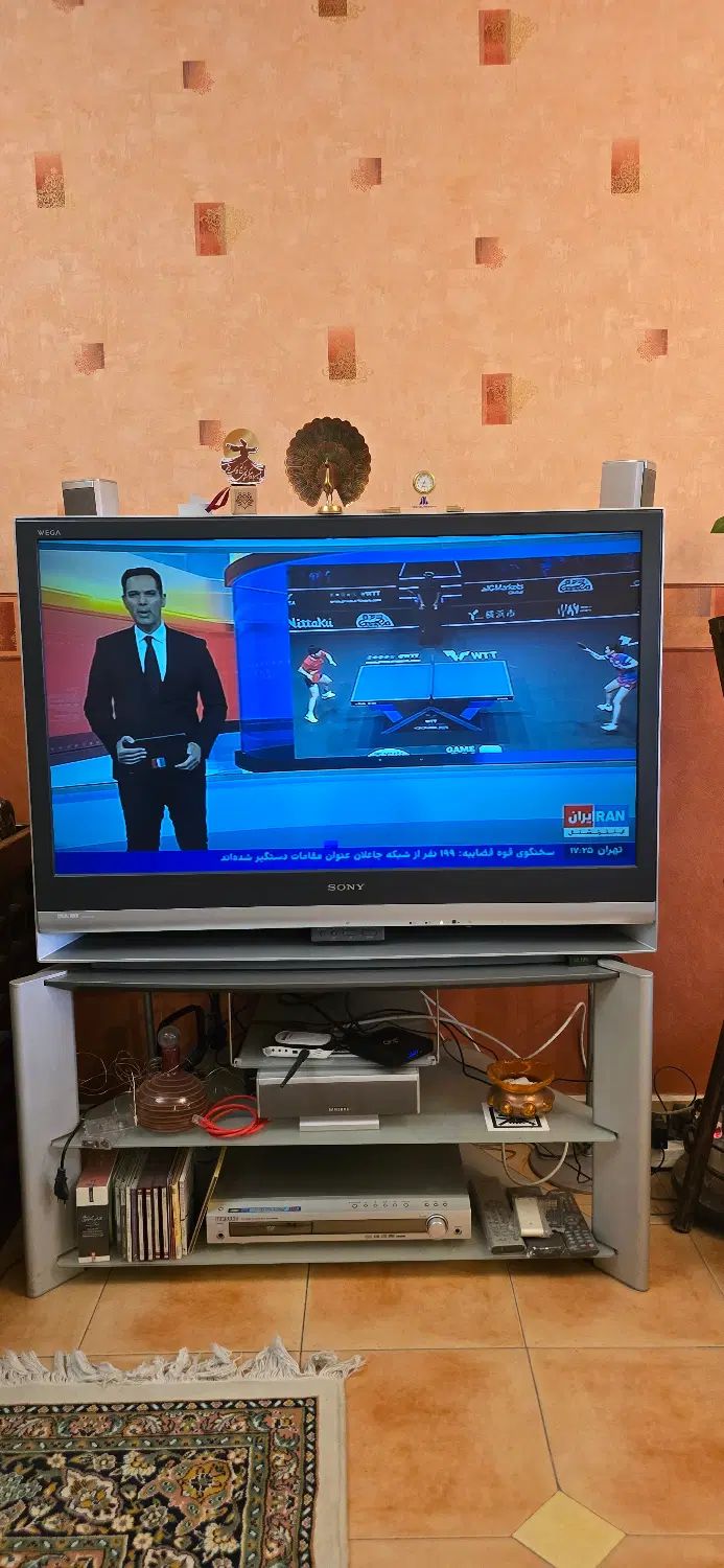 تلویزیون Sony Grand Wega 42 میز اورجینال ریموتاصلی|تلویزیون و پروژکتور|تهران, اکباتان|دیوار