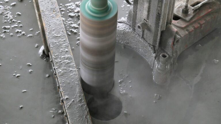 کر گیری یا گرد بر بتن|خدمات پیشه و مهارت|سیرجان, |دیوار