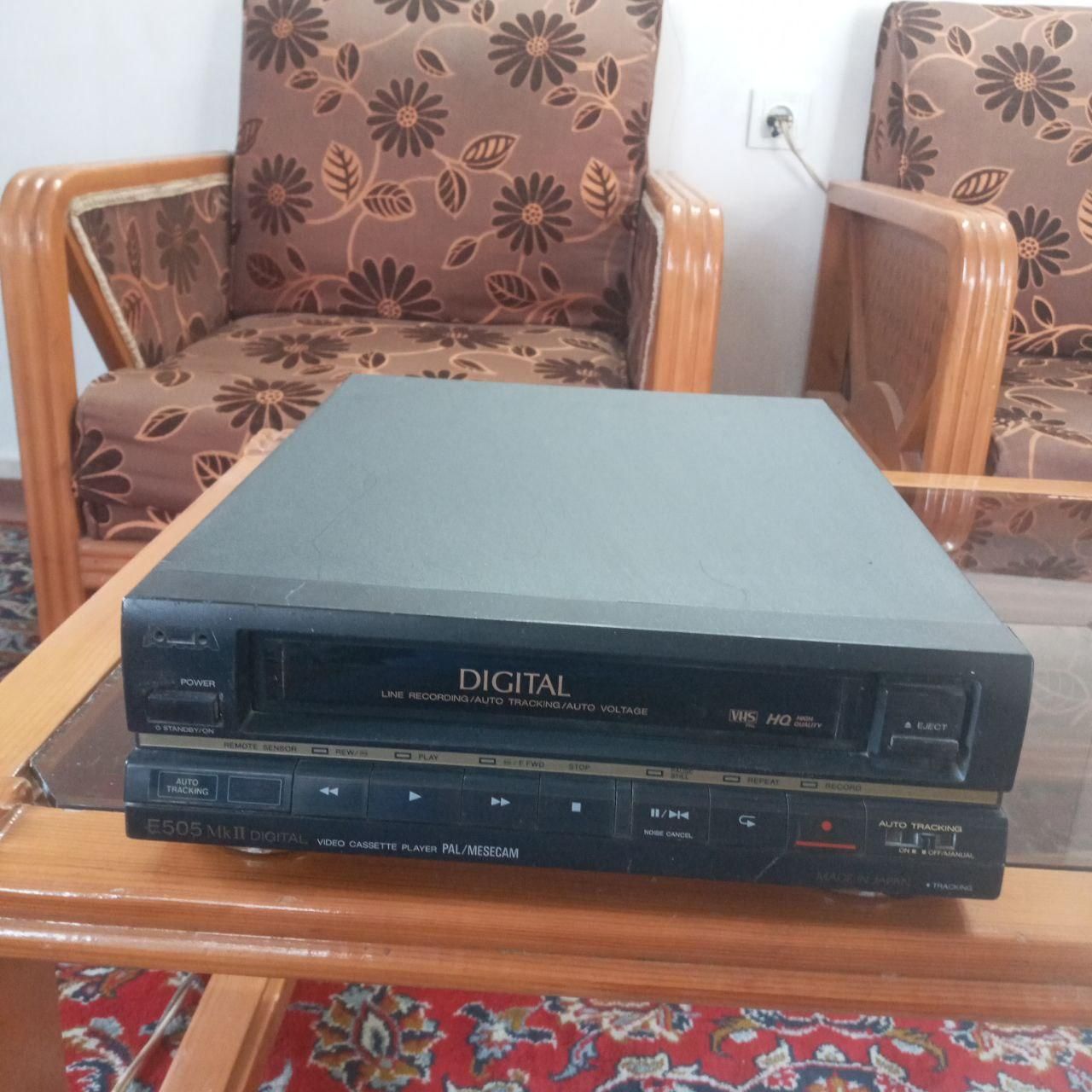 دو عدد ویدئو آیوا و سامسونگ|پخش‌کننده DVD و ویدیو|صباشهر, |دیوار