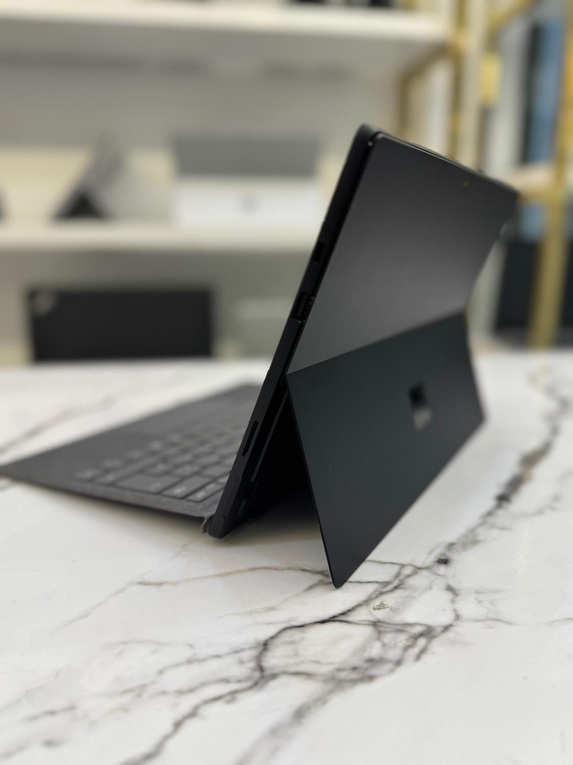 Surface pro7 i7|رایانه همراه|شیراز, ملاصدرا|دیوار