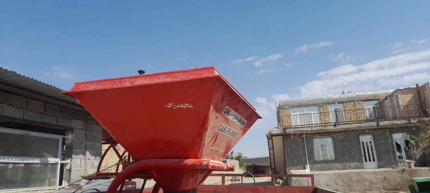 کودپاش محمد زاده و گاواهن محمد زاده تراکتور|ماشین‌آلات صنعتی|کرمانشاه, |دیوار