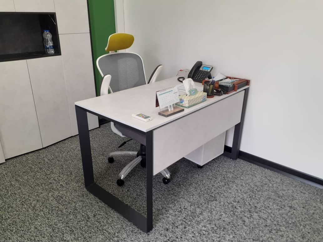 میزپذیرش کانترمنشی نیمست میزریاست و صندلی چرخدار|دفتر کار|رشت, شهرک شهید مفتح|دیوار