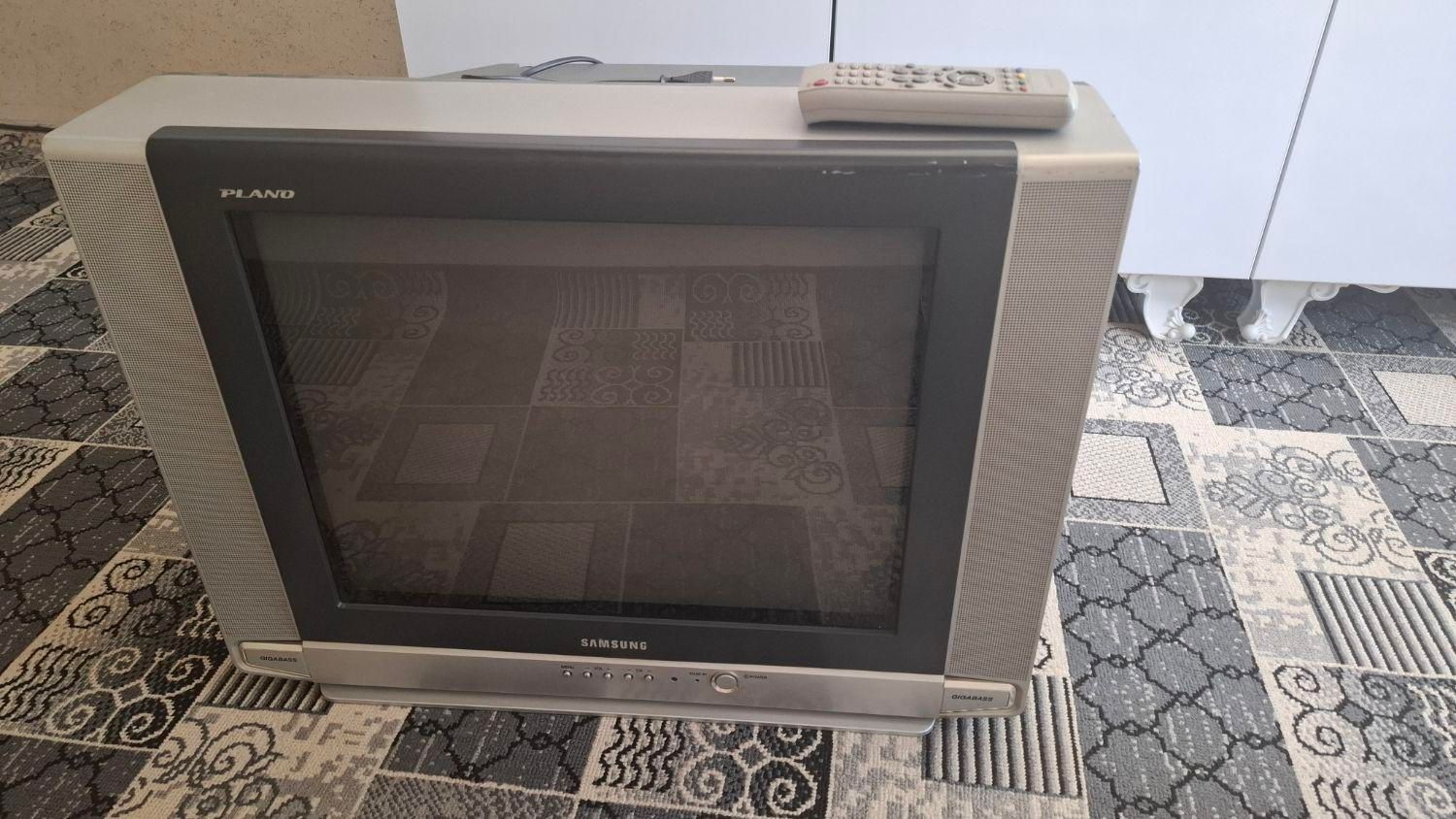 تلویزیون سامسونگ ۲۱ اینچ|تلویزیون و پروژکتور|ساوه, |دیوار