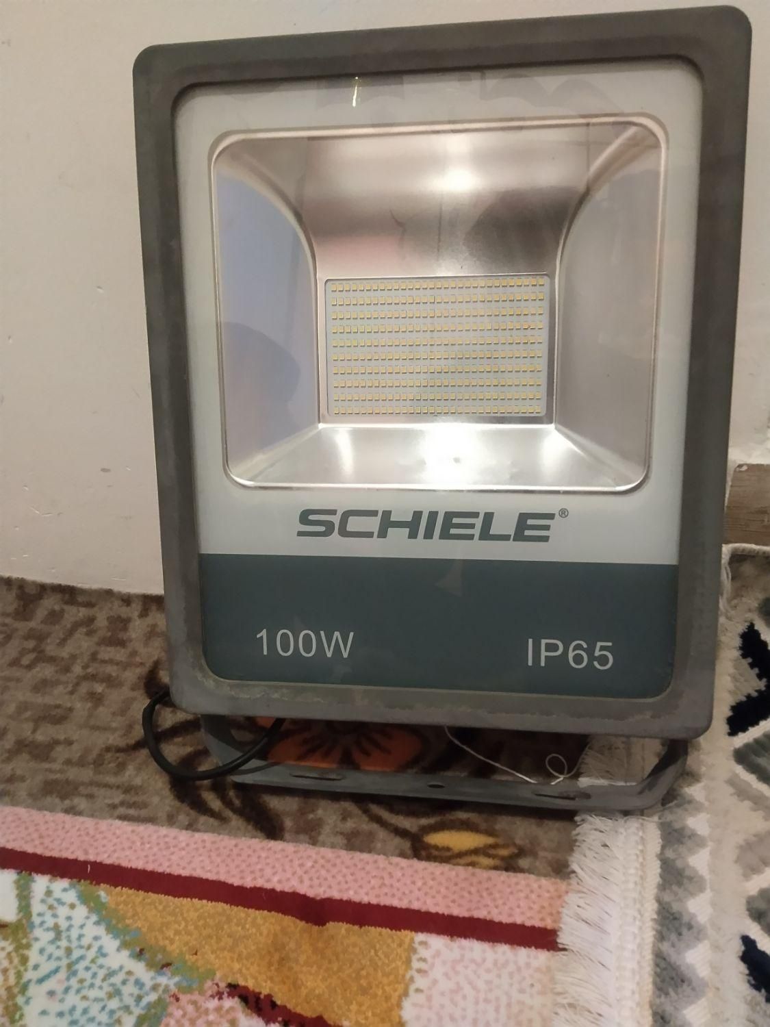 نورافکن سالم درحدنو|لامپ و چراغ|نسیمشهر, |دیوار