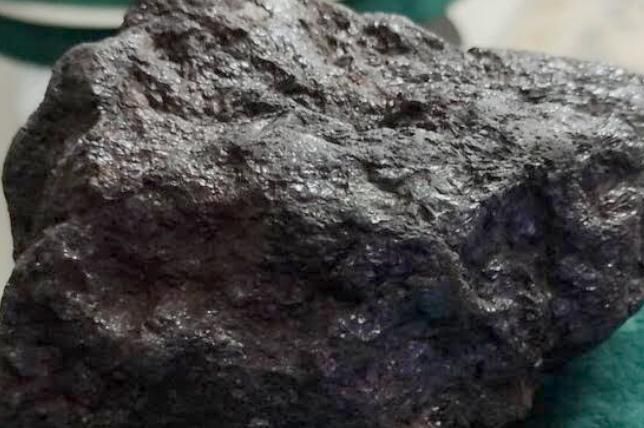معاملات سنگهای آسمانی قیمتی وبسیار کمیاب|جواهرات|یزد, |دیوار