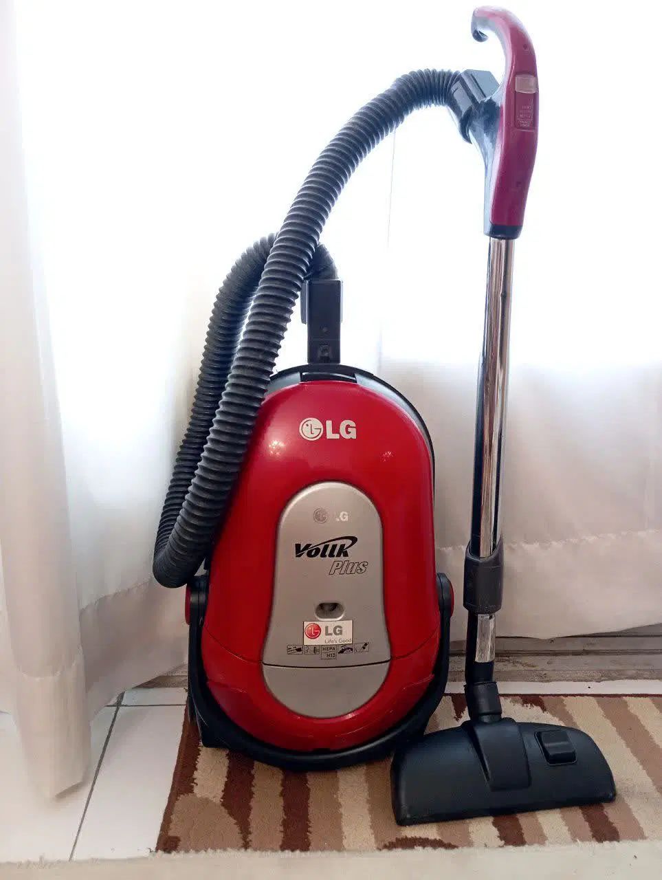 جاروبرقی الجی ۴۰۰۰vاصل کره ای دسته کنترولی قوی|جاروبرقی، جارو شارژی، بخارشو|تهران, جنت‌آباد مرکزی|دیوار