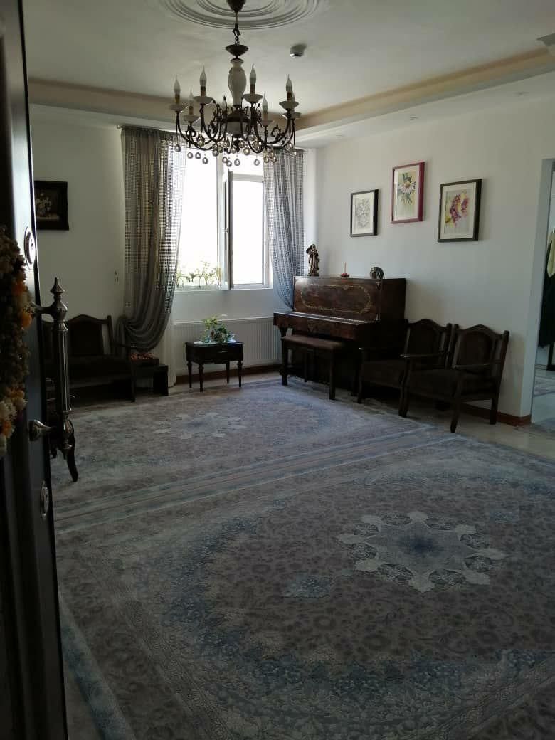 ۷۰متر/۲خواب/آسانسور دار/سالن پردهخور/فروش فوری|فروش آپارتمان|تهران, بلورسازی|دیوار