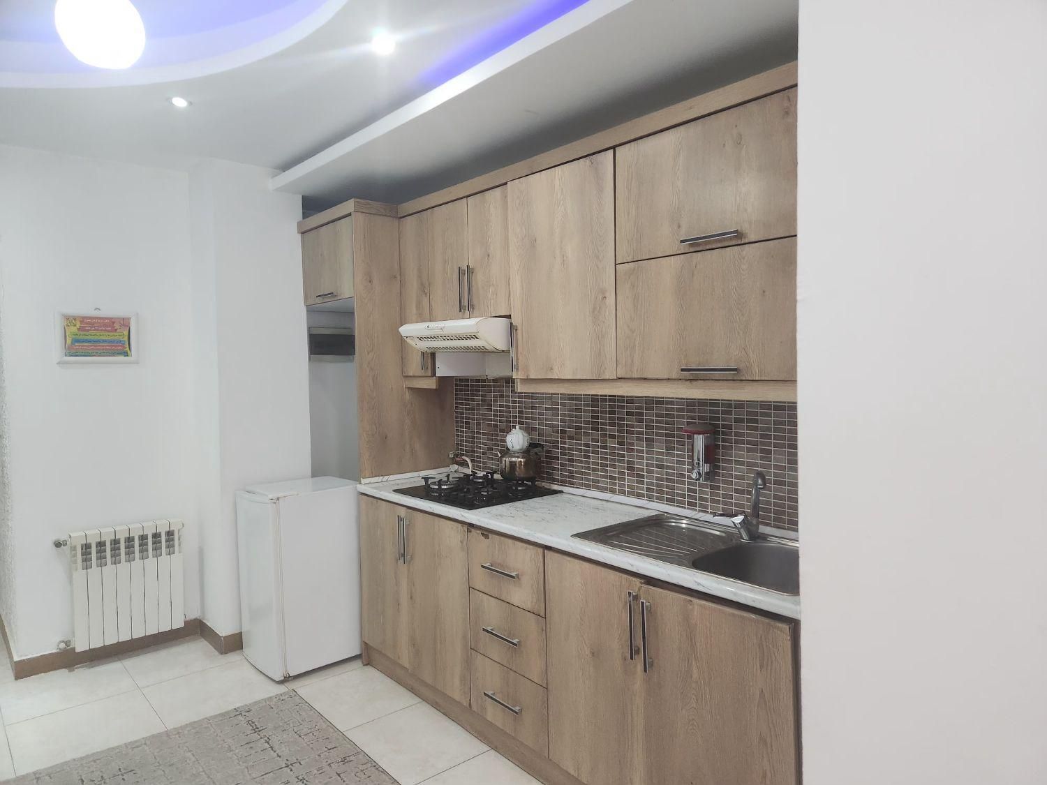 اجاره روزانه/هفتگی/ماهانه آپارتمان ۷۵ متری در اطبا|اجارهٔ کوتاهمدت آپارتمان و سوئیت|بندر انزلی, اطبا|دیوار