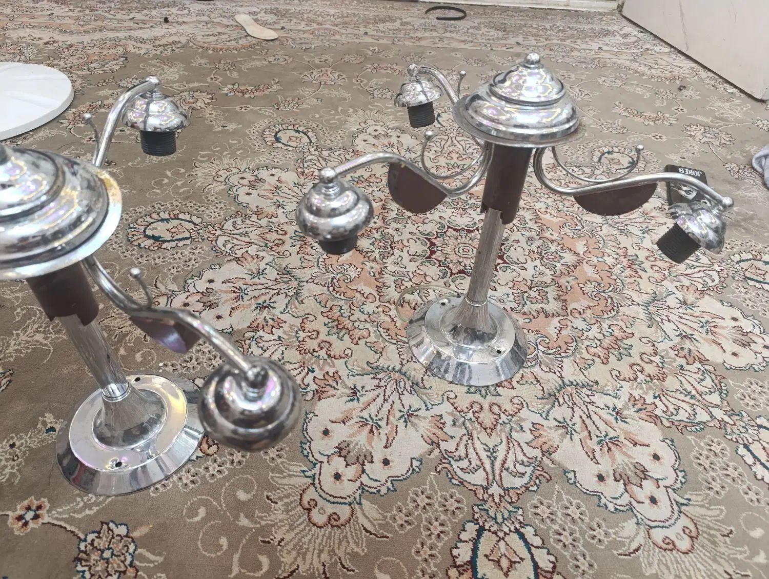 دو عدد لوستر سه شاخه|لوستر و چراغ آویز|مشهد, خواجه ربیع|دیوار