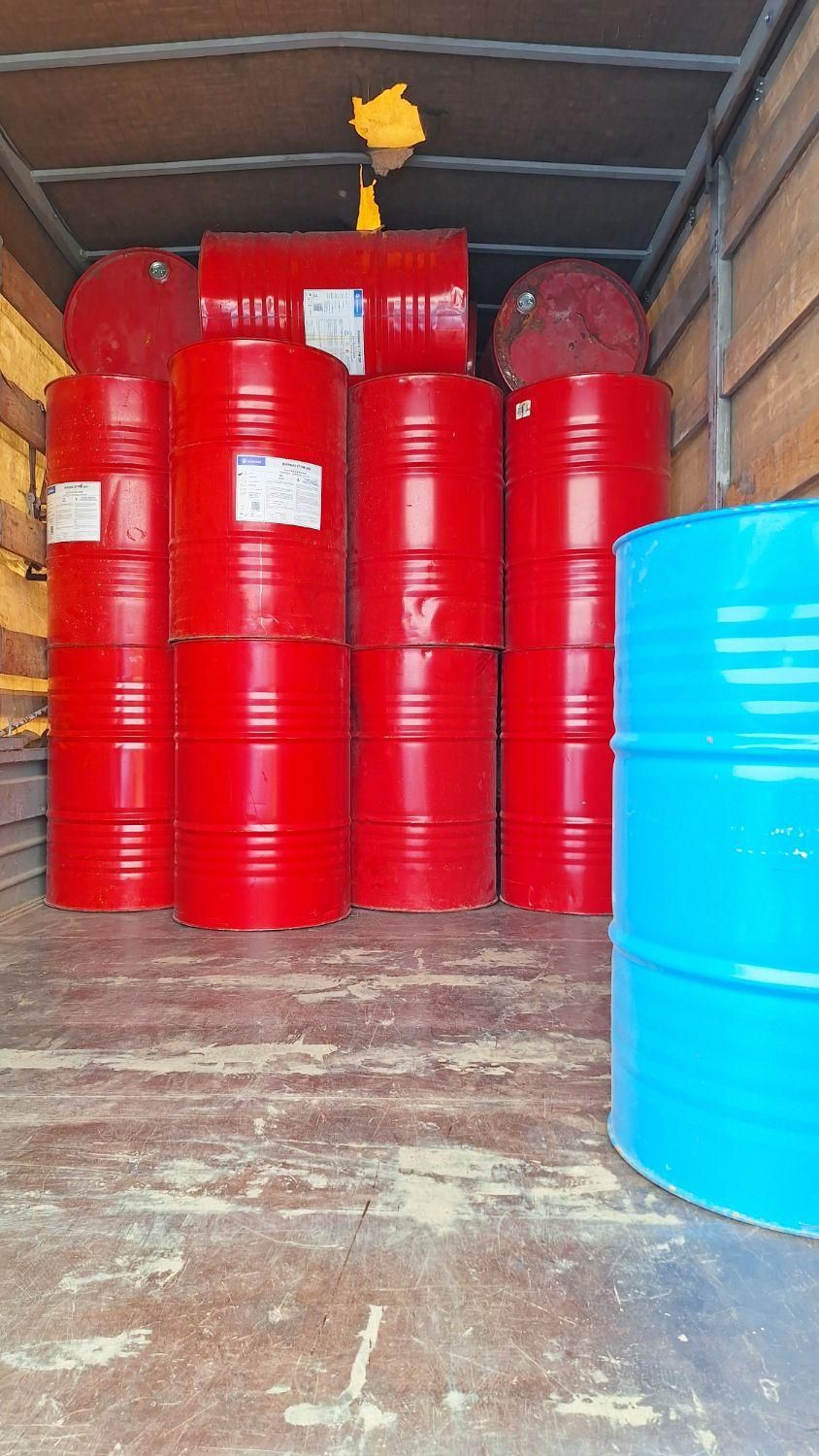 خریدوفروش انواع بشکه کفشی تینری روغنی نفتی|عمده‌فروشی|قم, آزادگان|دیوار