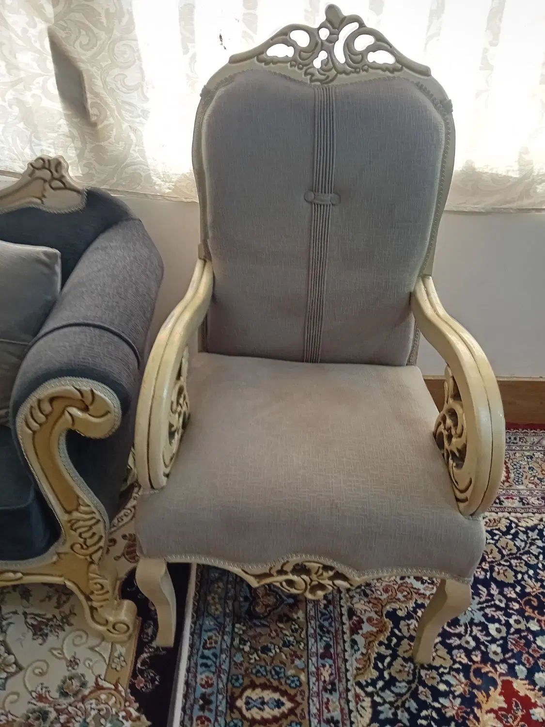 مبل نو نو جا ندارم میخوام بفروشم قیمت مفت|مبلمان خانگی و میز عسلی|سبزوار, اسلام آباد|دیوار