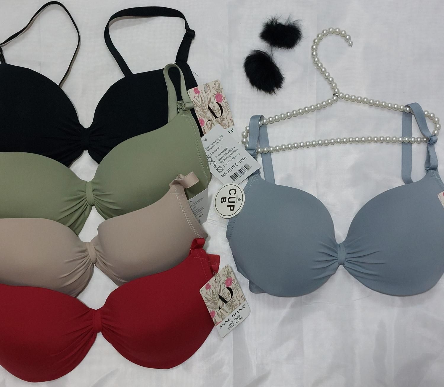 لباس عمده|لباس|قم, انصارالحسین|دیوار