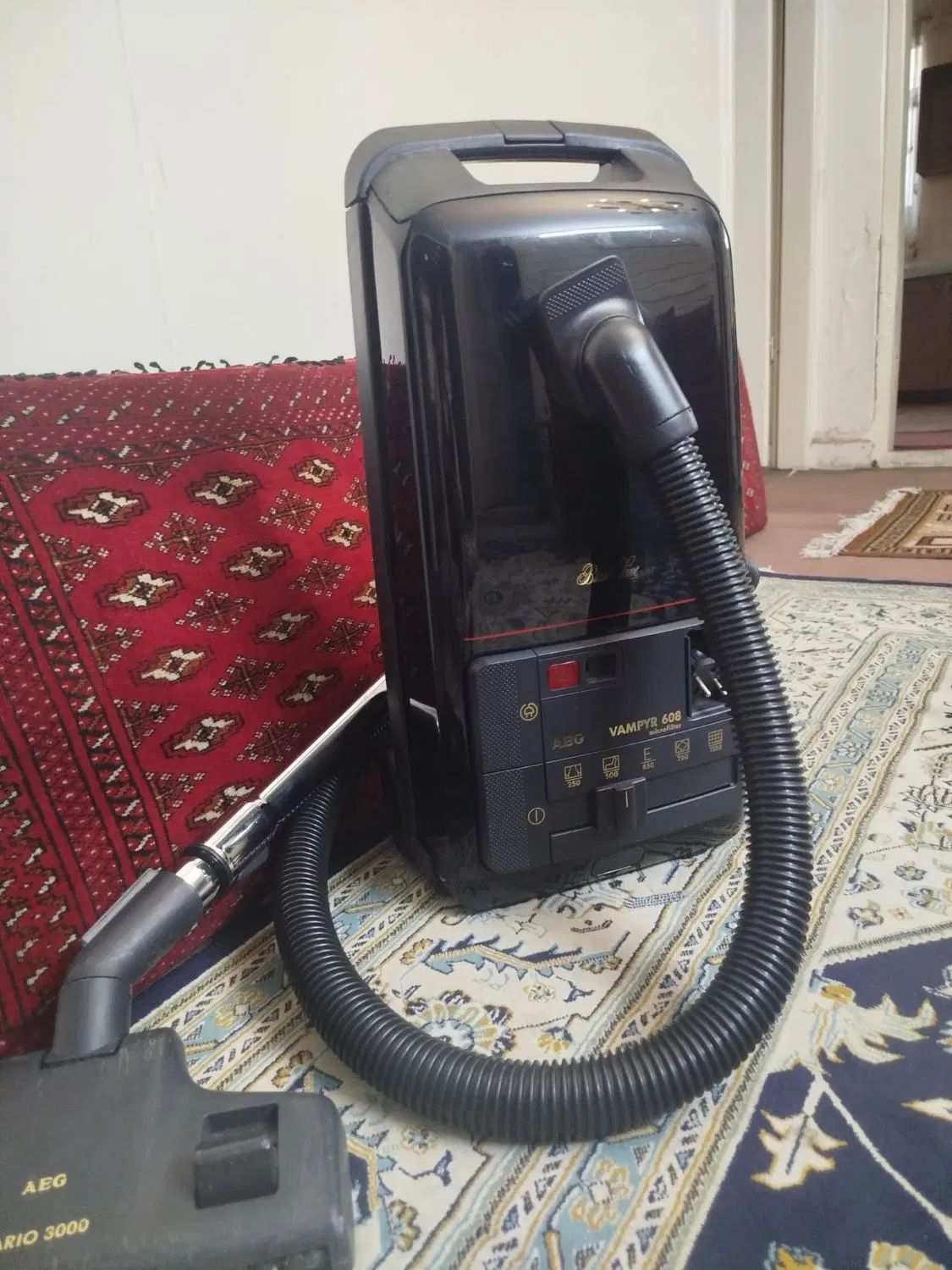 جاروبرقی AEG|جاروبرقی، جارو شارژی، بخارشو|تهران, تهران‌نو|دیوار