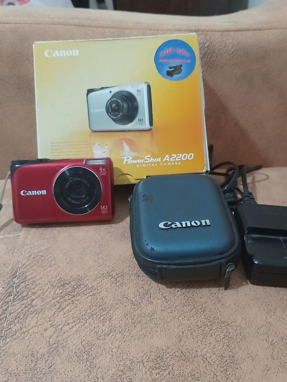 دوربین عکاسی و فیلم برداری مارک canon در حد نو|دوربین عکاسی و فیلم‌برداری|جهرم, |دیوار