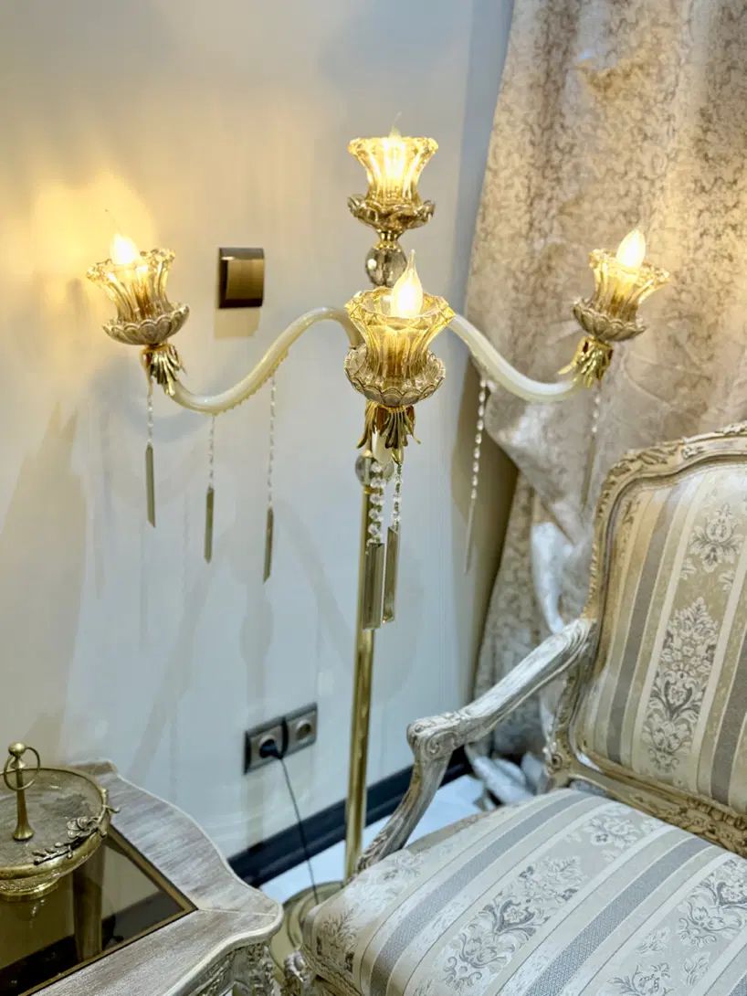 اباژور ایستاده|چراغ خواب و آباژور|اصفهان, شیخ اشراق|دیوار
