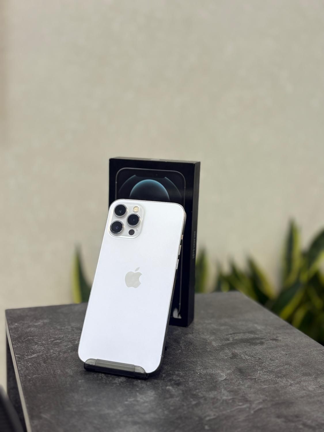 اپل iPhone 12 Pro Max با حافظهٔ ۱۲۸ گیگابایت|موبایل|اصفهان, مفتح|دیوار