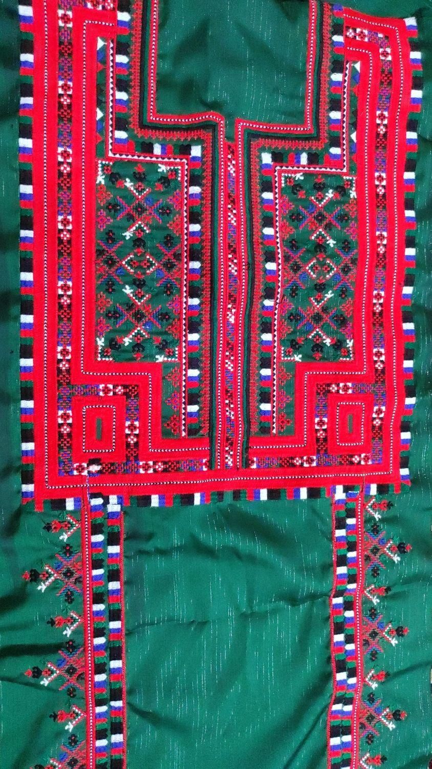 لباس سبزو چرخی|لباس|چابهار, |دیوار