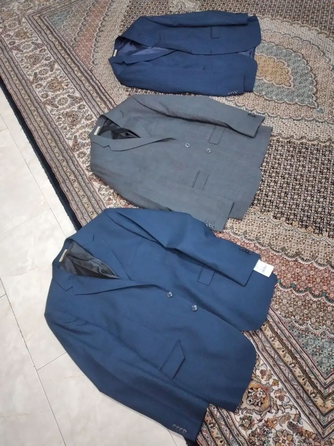 کت تک|لباس|تهران, ارامنه|دیوار