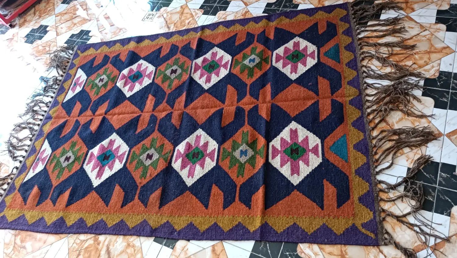 گلیم پشمی دورو سفت بافت بدون سرکجی ابعاد ۱.۵ دز۲|گلیم، جاجیم، گبه|شیراز, شاهچراغ|دیوار
