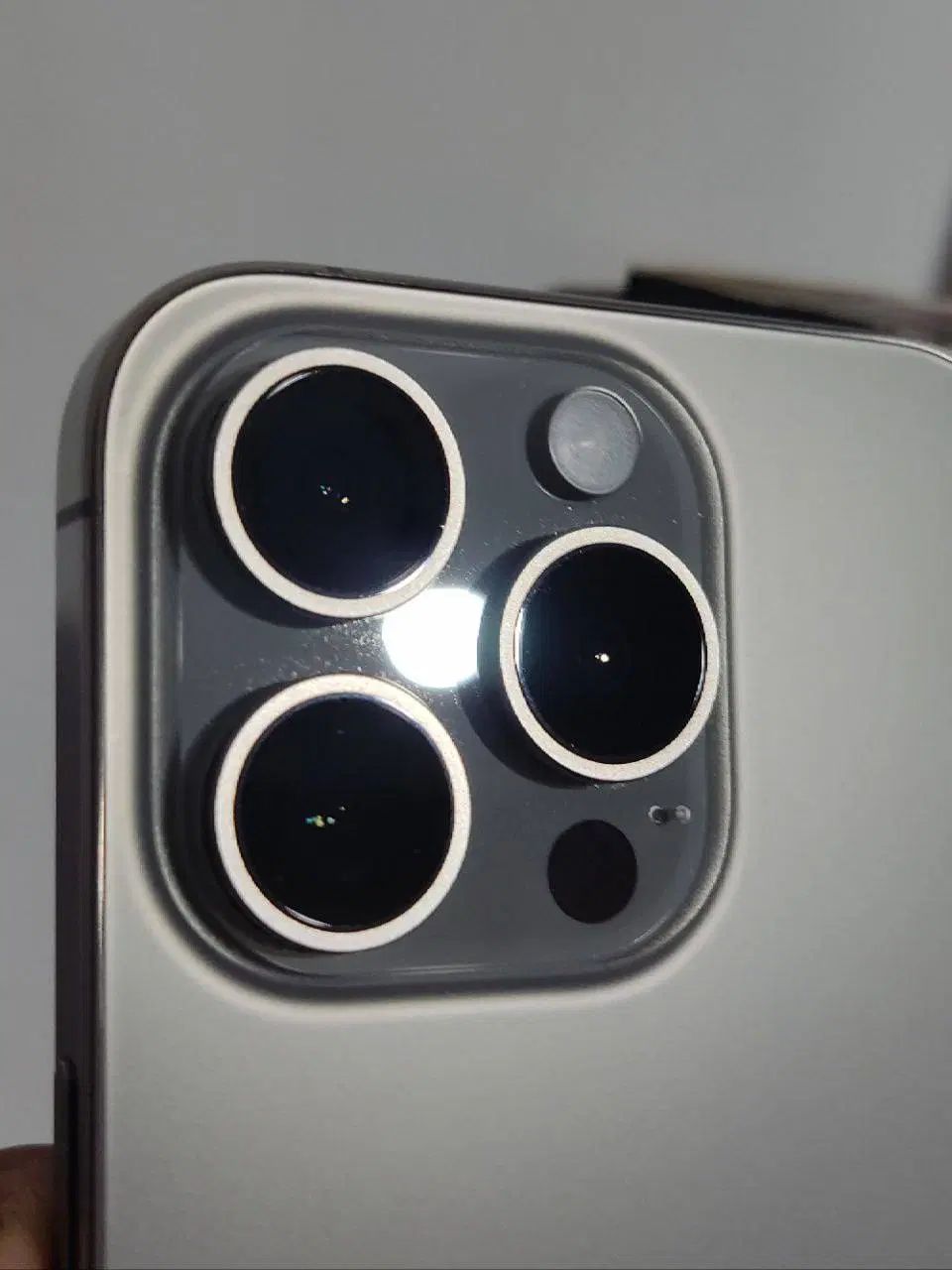 اپل Iphone 15 Pro Zaa تمیز بدون نقطه|موبایل|مشهد, آزادشهر|دیوار