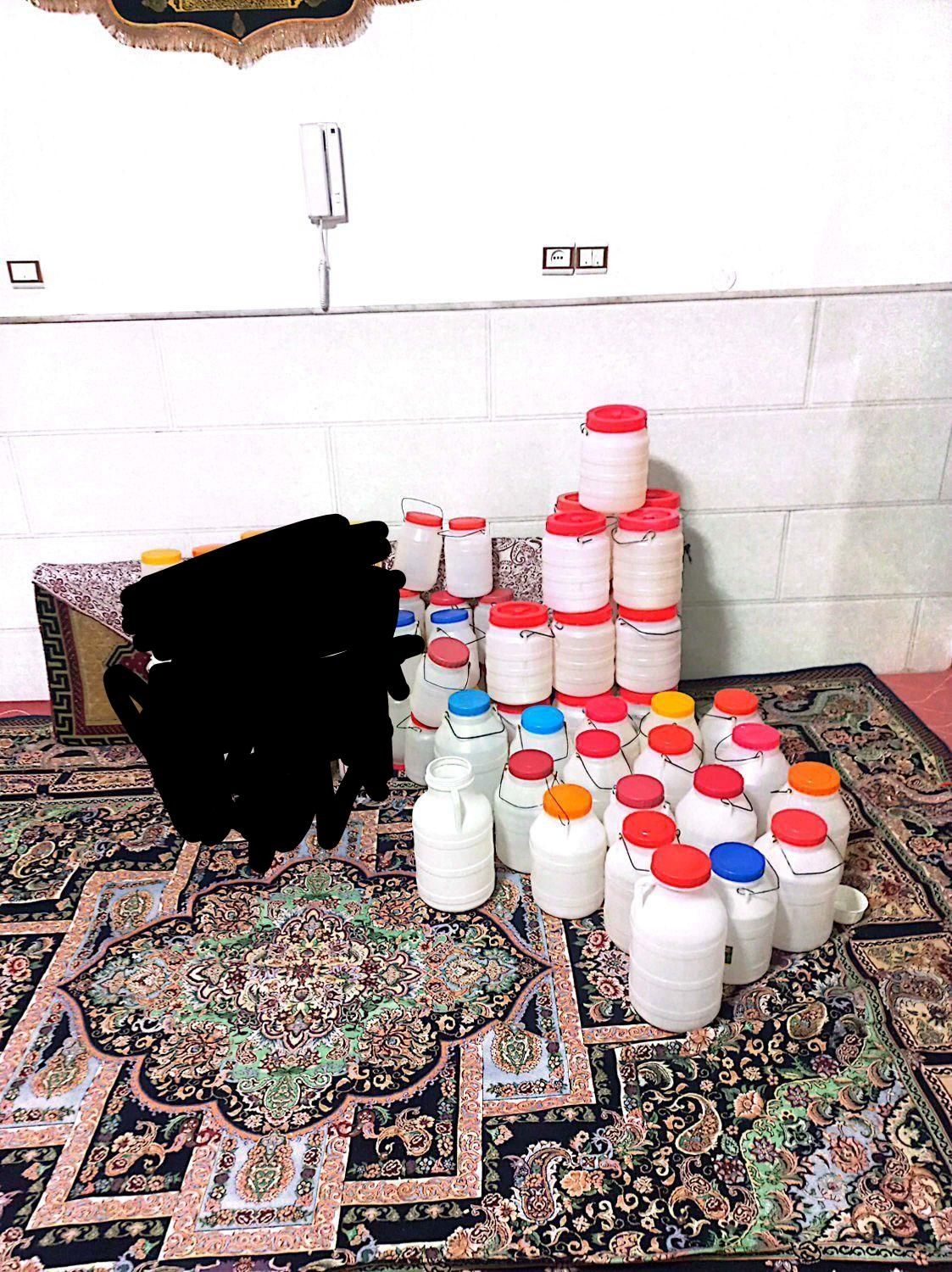 سلام وقت بخیر دبه ماستی در سایز مختلف تمیز ودرحدنو|ظروف نگهدارنده، پلاستیکی، یک‌بارمصرف|قم, زاد|دیوار