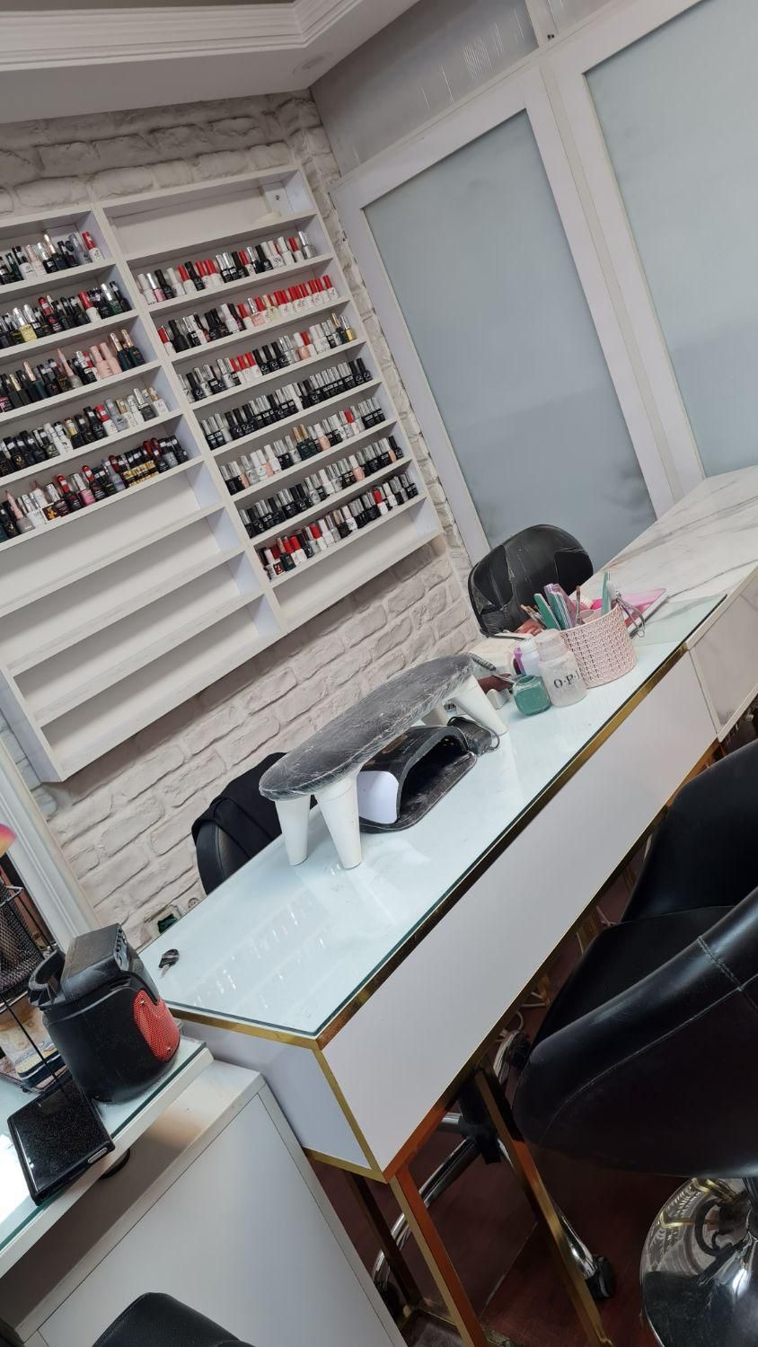 اجاره میز ناخن و تخت|اجارهٔ دفتر کار، اتاق اداری، مطب|تهران, تهرانپارس غربی|دیوار