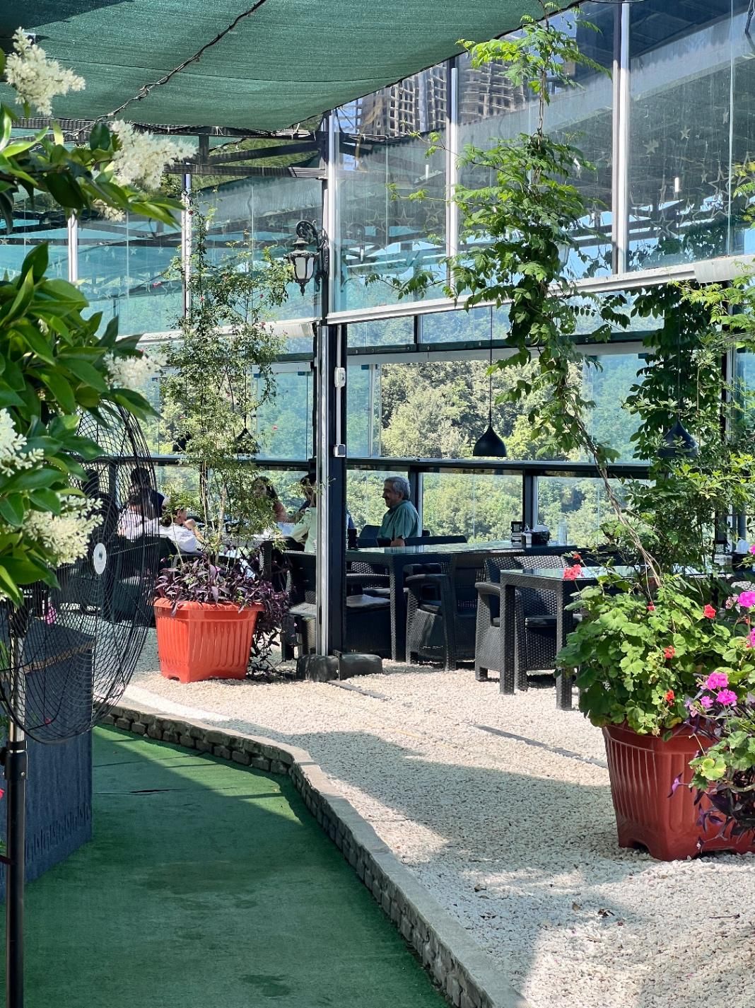 استخدام خدماتی در هتل شمال(باخوابگاه و۳وعده غذا)|استخدام سرایداری و نظافت|هشتگرد, شهرک بعثت|دیوار