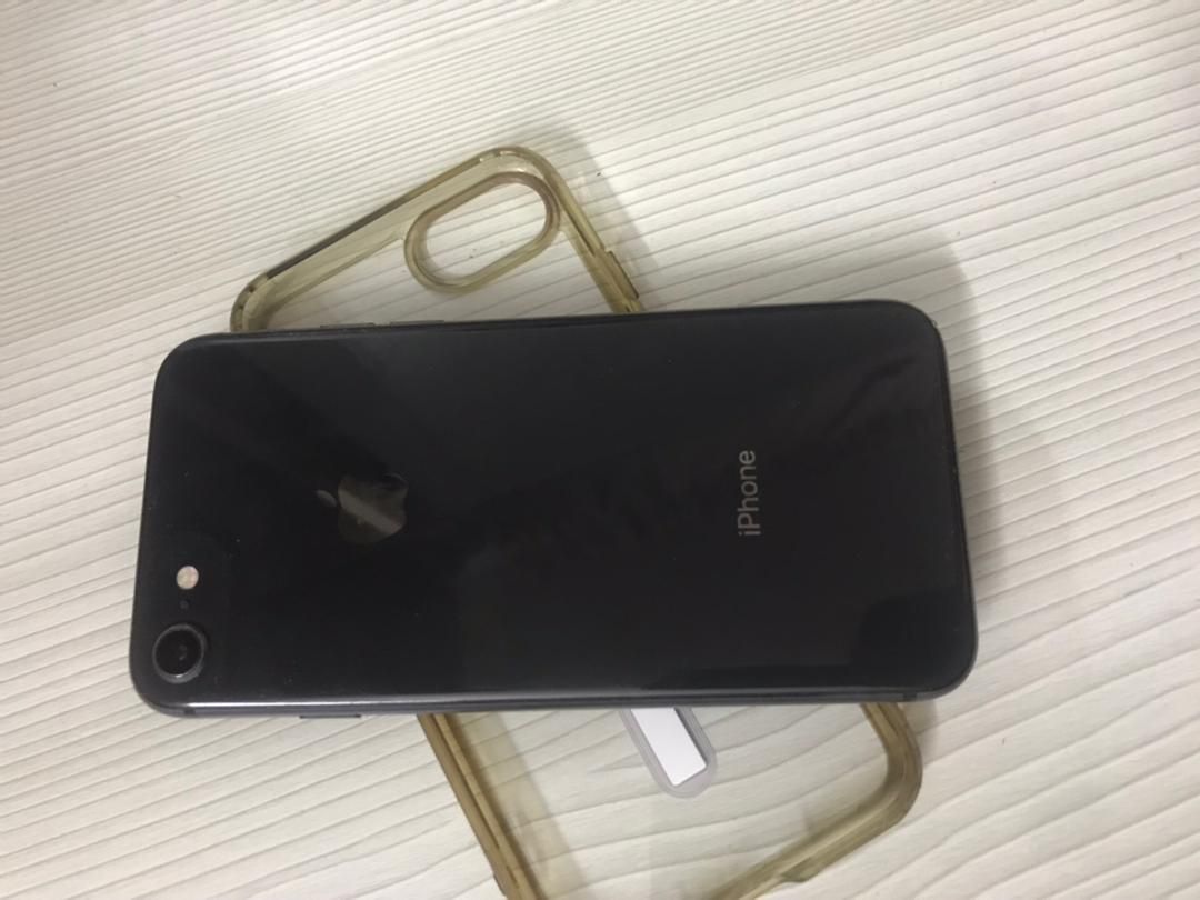 اپل iPhone 8 با حافظهٔ ۲۵۶ گیگابایت|موبایل|ری, |دیوار