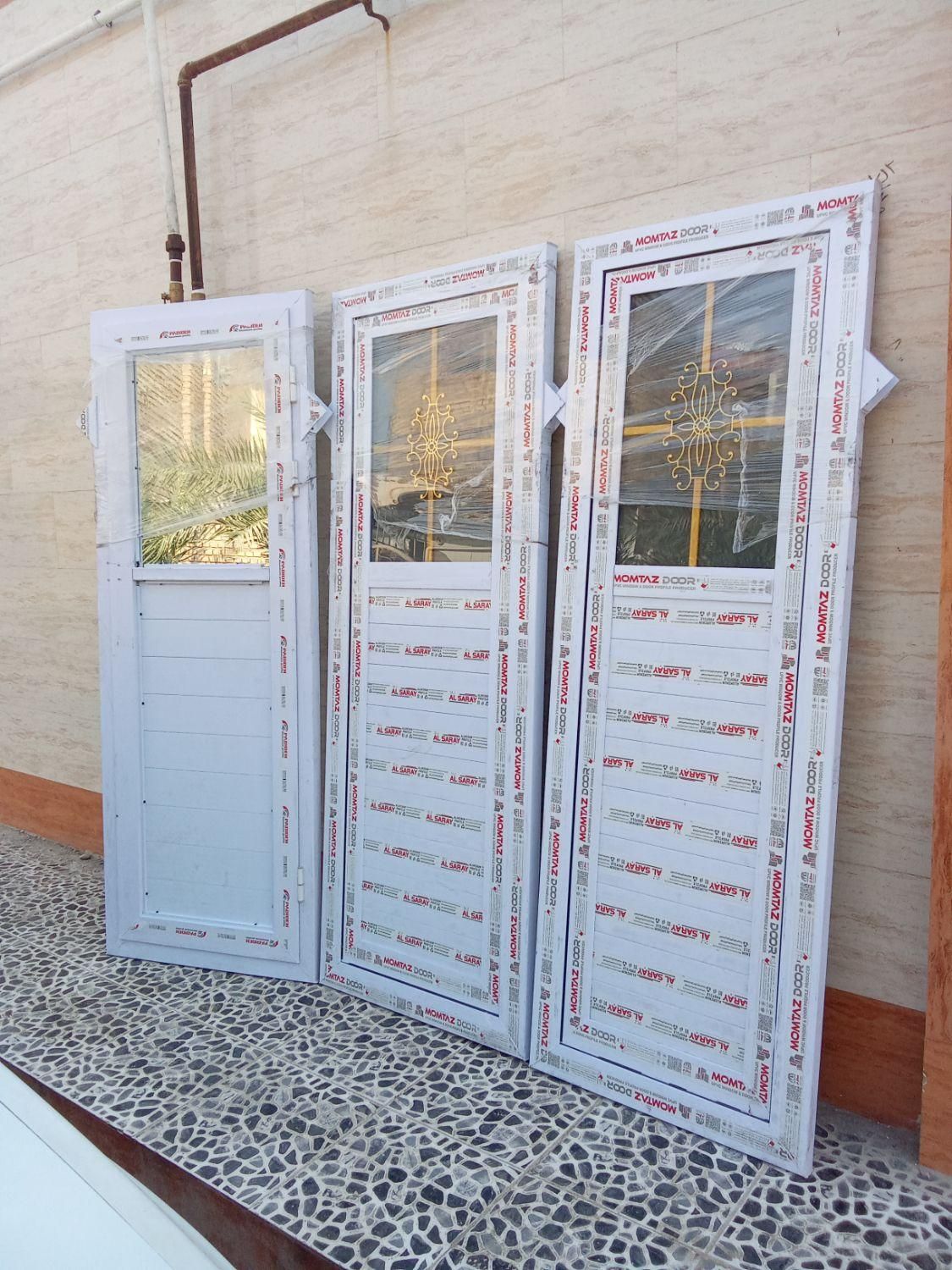 درب وپنجره پی وی سی و یوپی وی سی دوجداره|مصالح و تجهیزات ساختمان|آبادان, |دیوار