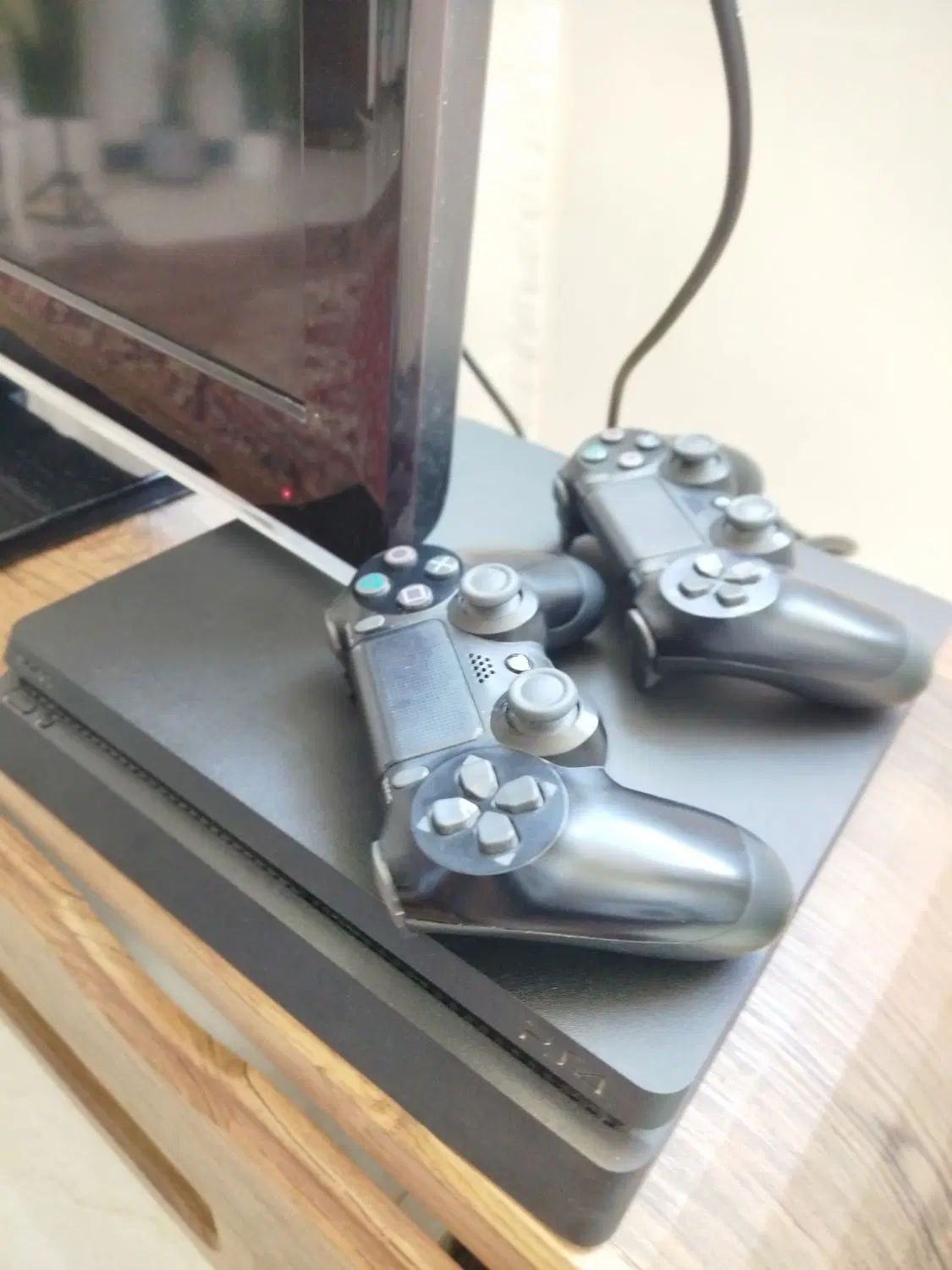 ps4 slim 1tra تخفیف|کنسول، بازی ویدئویی و آنلاین|اصفهان, باغ فدک|دیوار