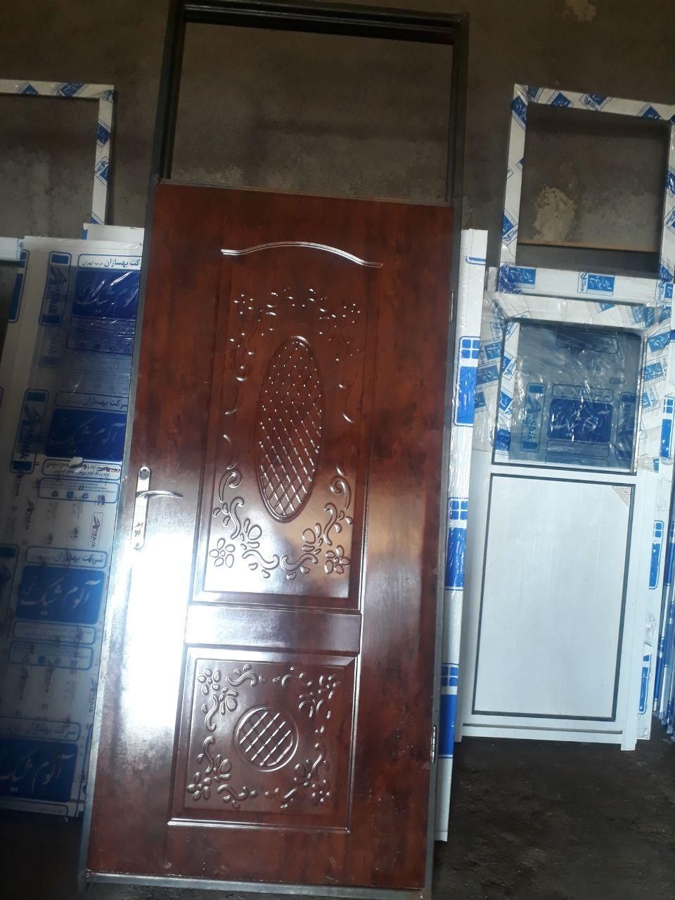 تعمیرات نجاری پذیرفته میشود|خدمات پیشه و مهارت|نیشابور, فرح بخش|دیوار