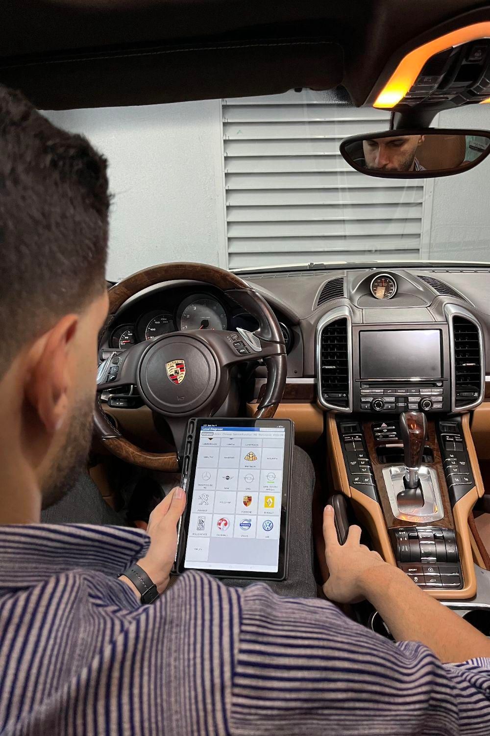 کارشناسی خودرو ونک جردن ولنجک شهرک غرب پونک هروی|خدمات موتور و ماشین|تهران, ونک|دیوار