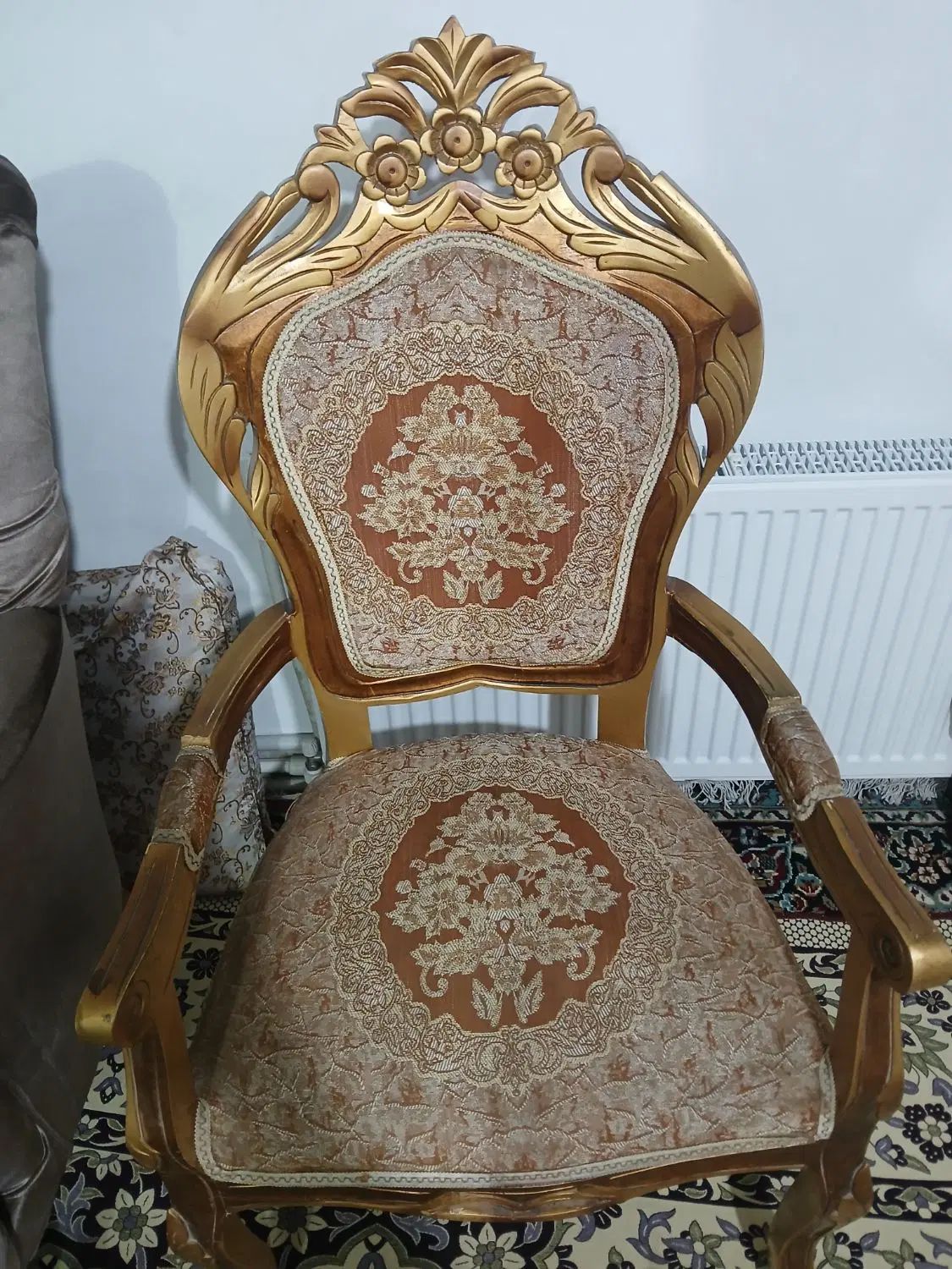 مبلمان ۹نفره کارکرده ولی تمیزه چوب کردو محکم|مبلمان خانگی و میز عسلی|اسلام‌شهر, شهرک انبیا|دیوار