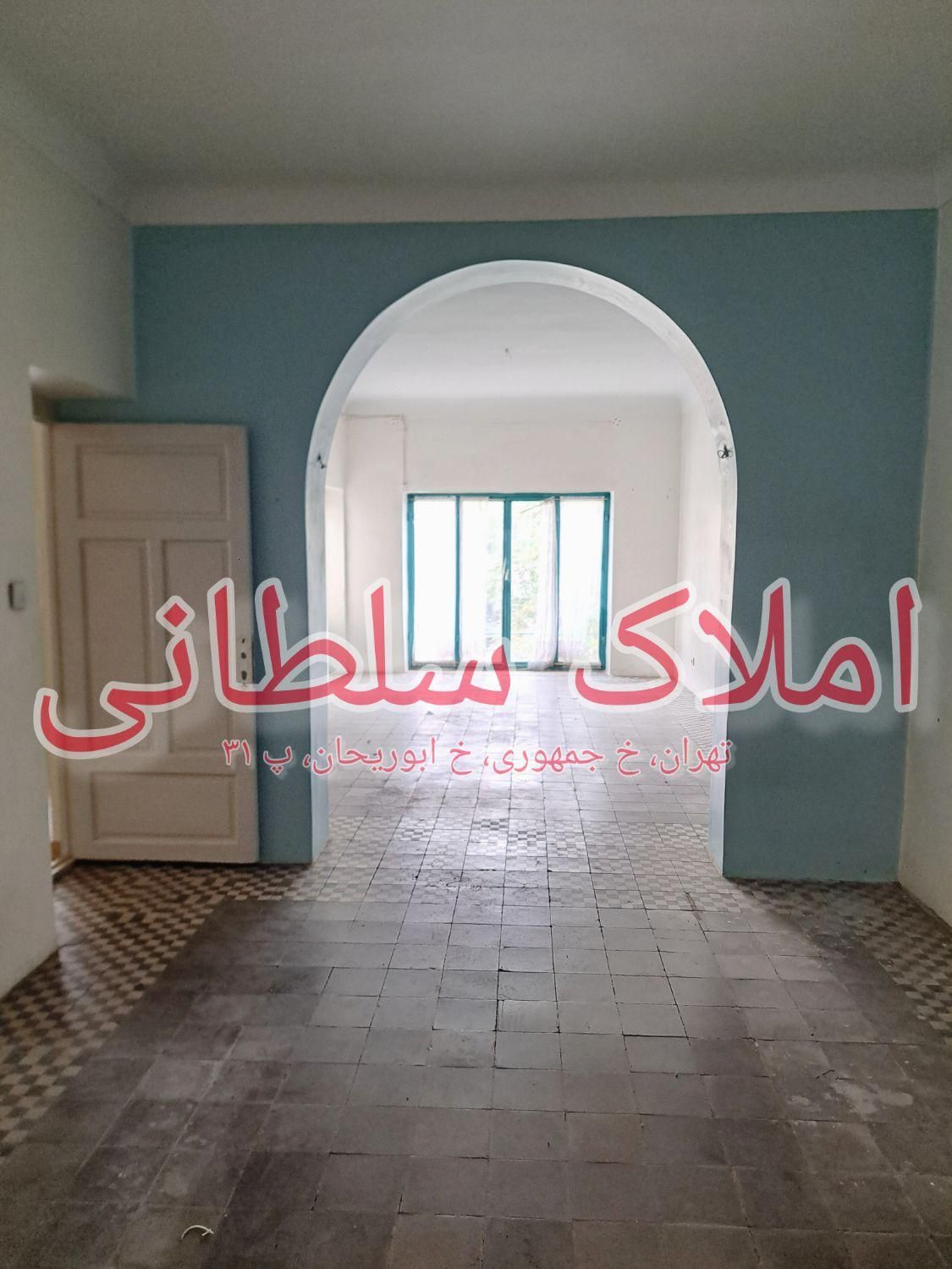 اجاره خانه ویلایی ۳۸۰ متری کافه در میدان انقلاب|اجارهٔ خانه و ویلا|تهران, فلسطین (میدان انقلاب)|دیوار