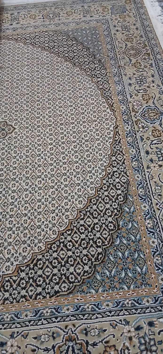 یک تخته فرش ۹متری ۲/۵در۳/۵.جنس خوب.طرح جدید|فرش|مشهد, شهید قربانی|دیوار