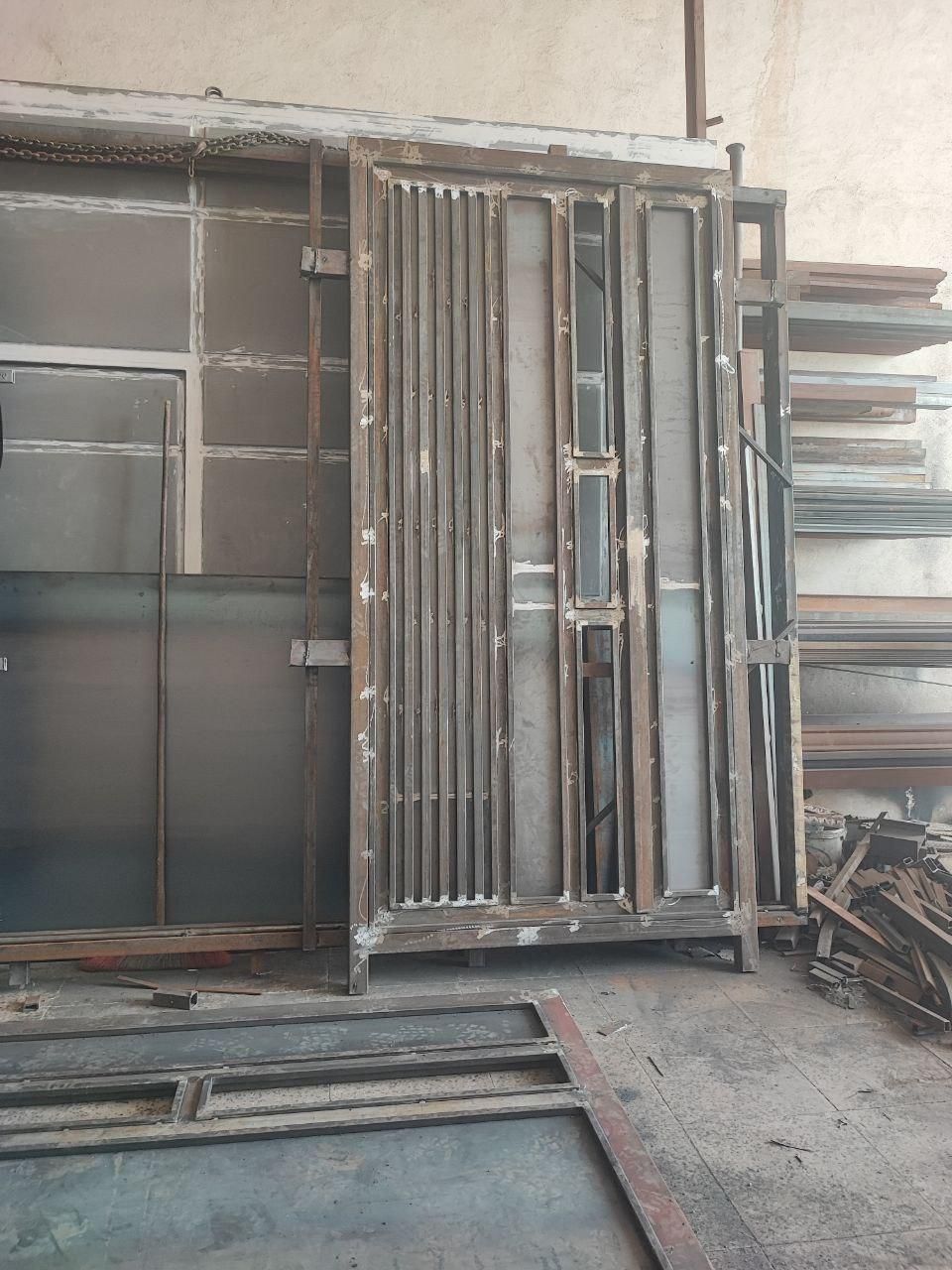 کارگاه تولیدی جوشکاری آهنگری شاهکار با کیفیتی برتر|خدمات پیشه و مهارت|یزد, |دیوار