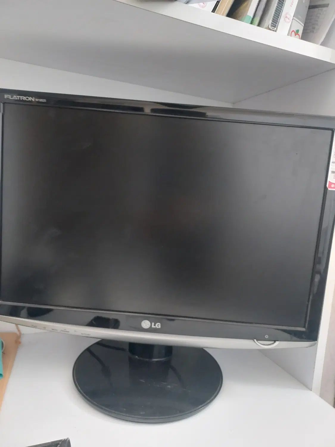 مانیتور lg 19 اینچ سالم|قطعات و لوازم جانبی رایانه|اصفهان, مرداویج|دیوار