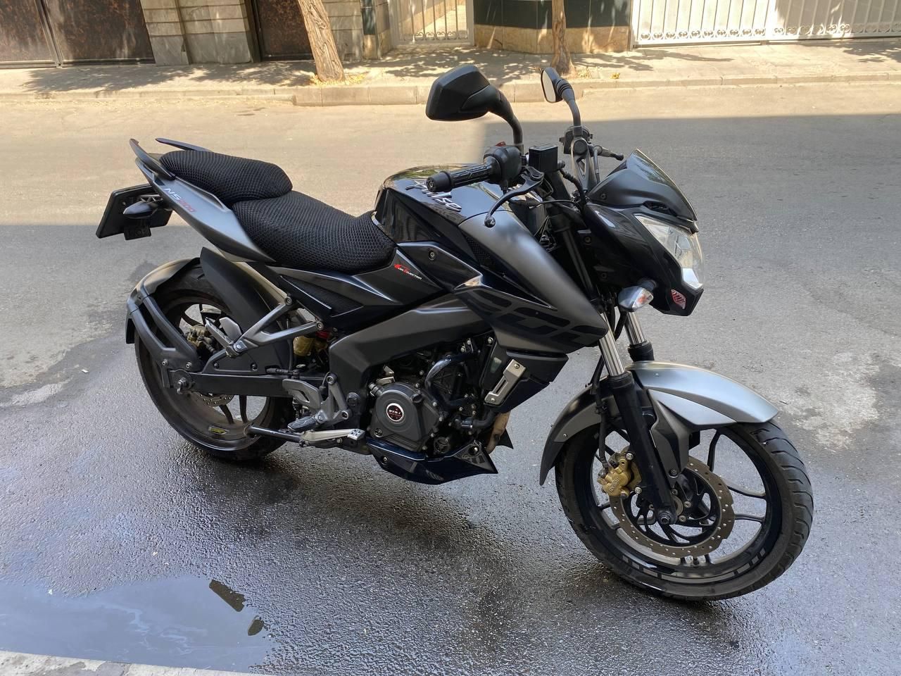 ns200|موتورسیکلت|کرج, مصباح|دیوار