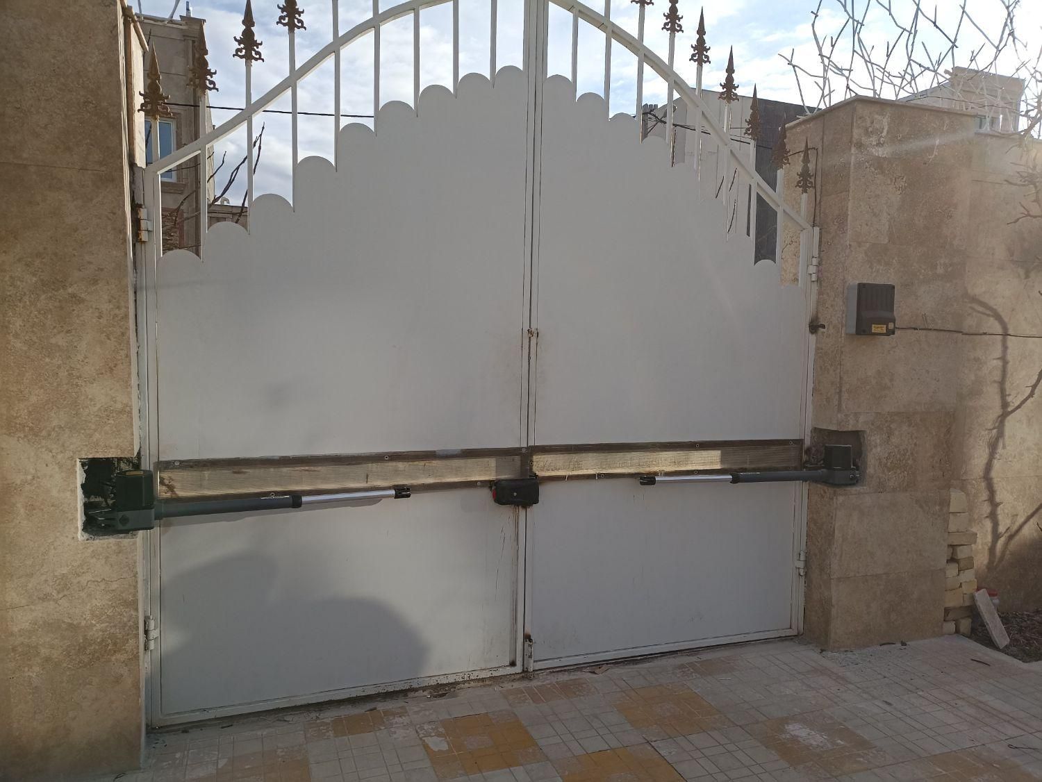 جک برقی دربرقی کرکره تعمیرات درب اتومات ریموت|خدمات پیشه و مهارت|مشهد, الهیه|دیوار