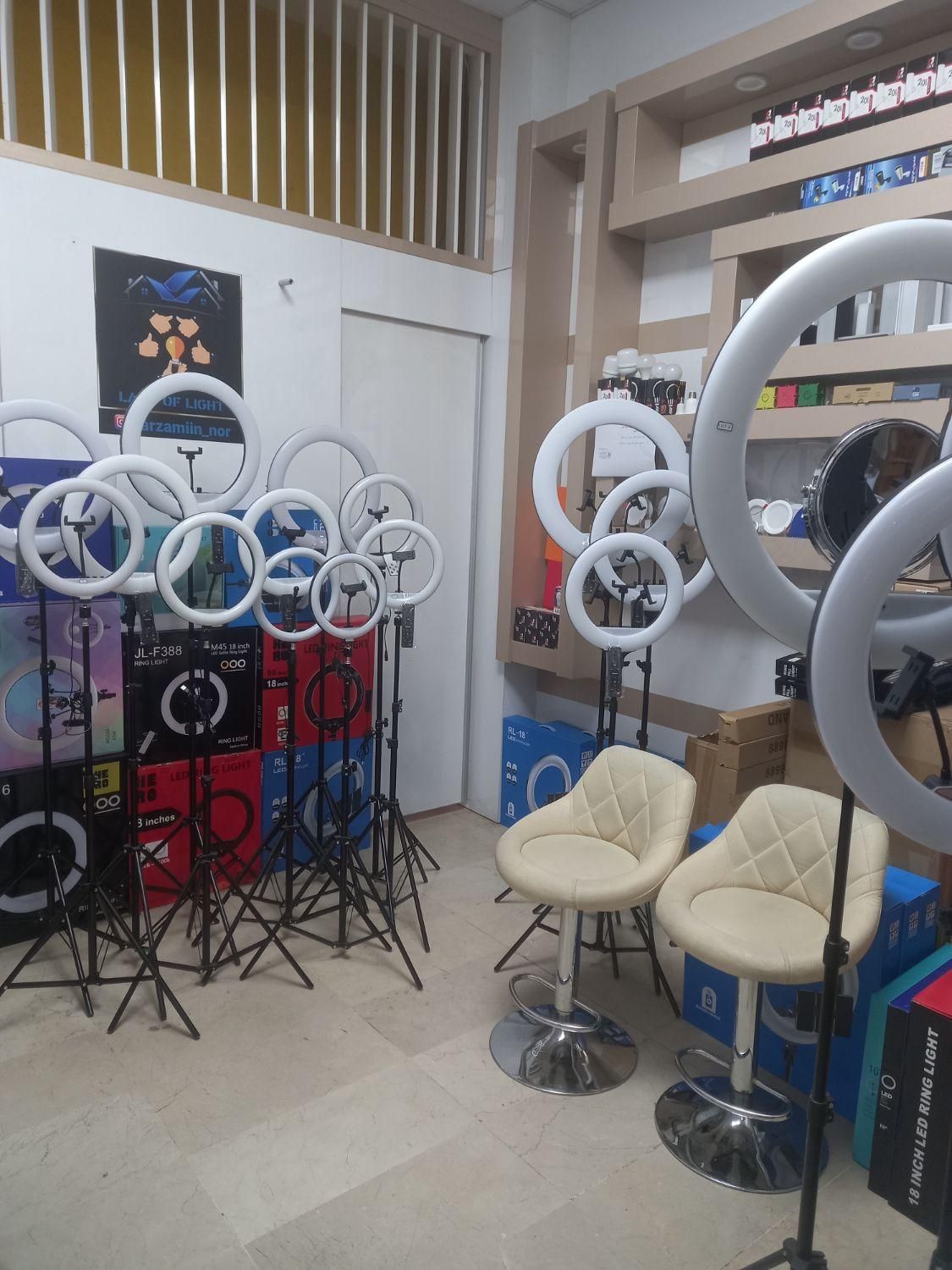 رینگ لایت پخش تک و عمده باپایه بلند|دوربین عکاسی و فیلم‌برداری|تهران, فردوسی|دیوار