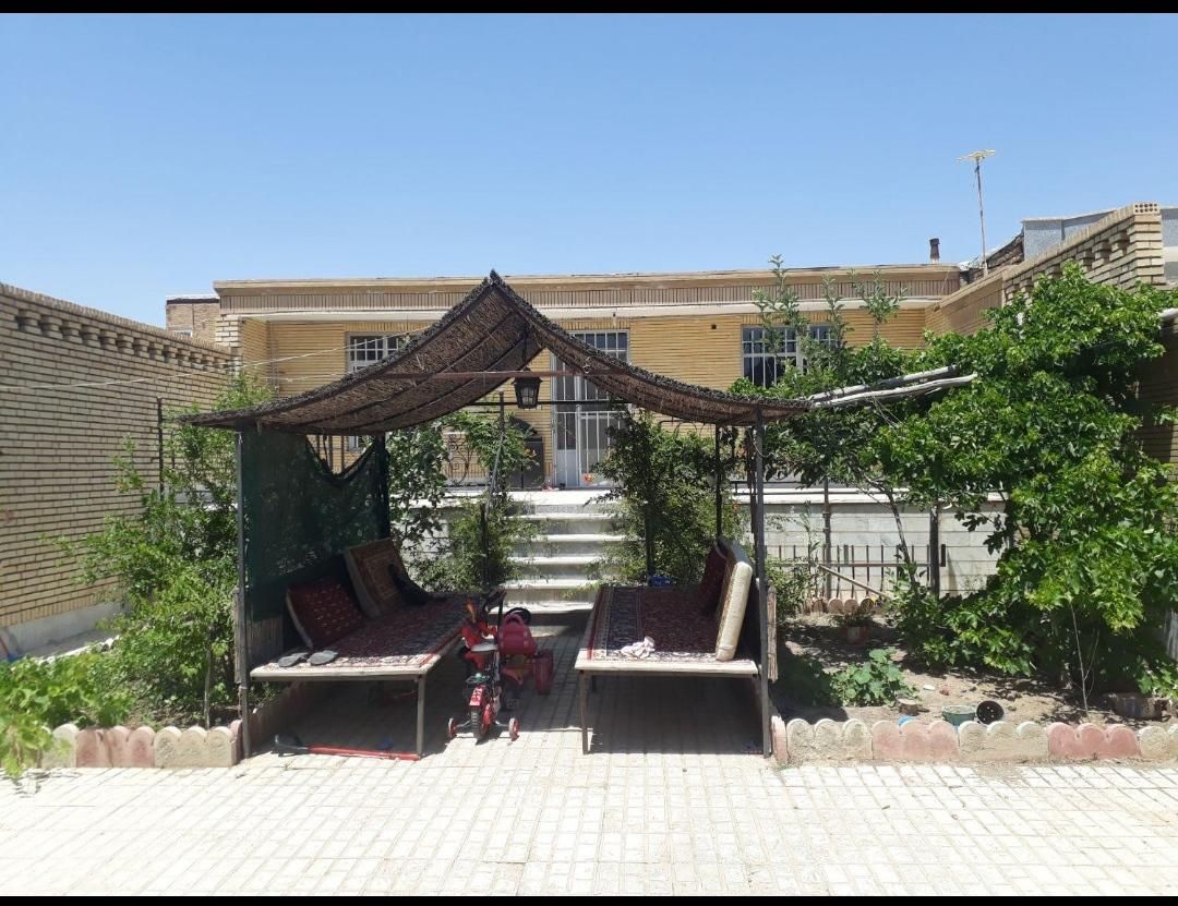 فروش یا معاوضه ویلایی ۳۰۵متری در بلوک ۷توحیدشهر|فروش خانه و ویلا|سبزوار, توحیدشهر|دیوار