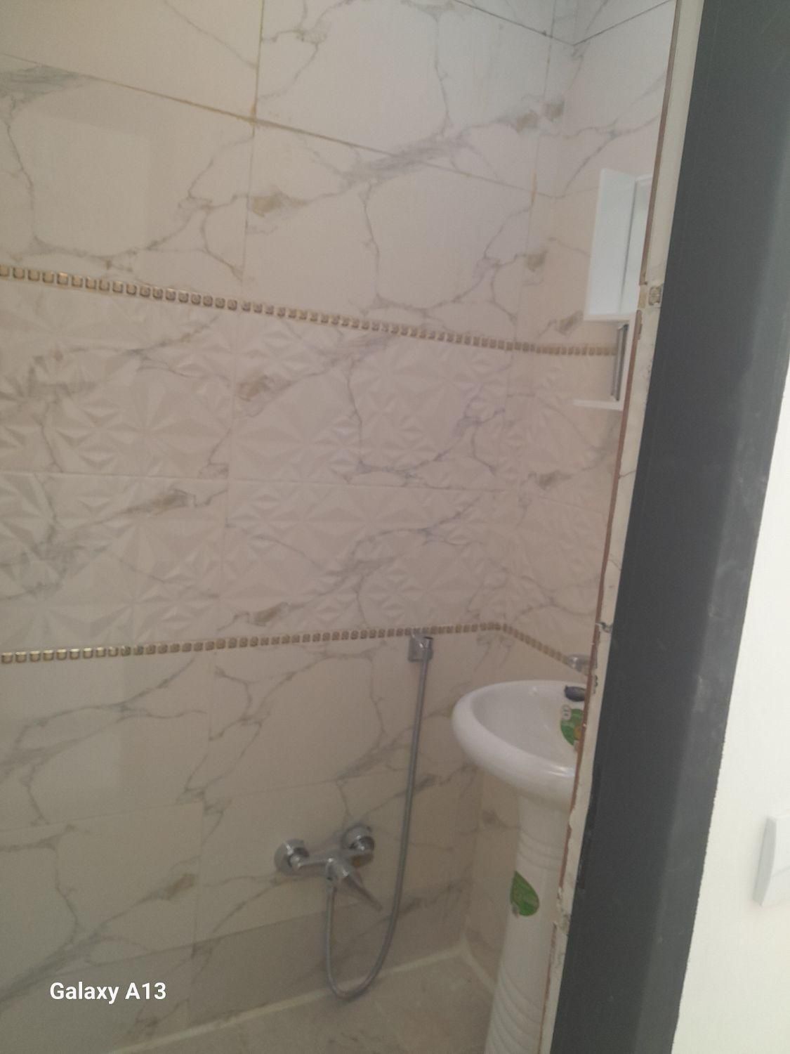 کاشی کاری (رفع نم رطوبت تضمینی )|خدمات پیشه و مهارت|کرج, برغان|دیوار