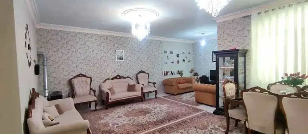 110متر ویلایی طبقه بالافاز 3 خیابان کاج 4 پارکینگ|اجارهٔ خانه و ویلا|اندیشه, اندیشه فاز ۳|دیوار
