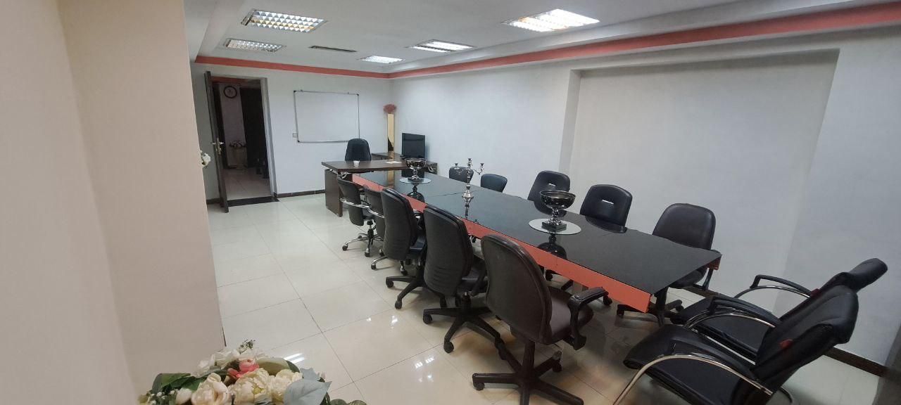 اجاره اتاق جلسات در محدوده  دانشگاه تهران|اجارهٔ کوتاه‌مدت دفتر کار و فضای آموزشی|تهران, فلسطین (میدان انقلاب)|دیوار