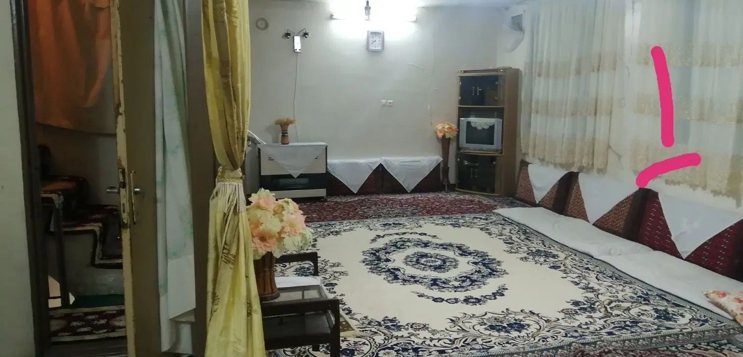 منزل قدیمی قیمت مناسب|اجارهٔ کوتاه‌مدت آپارتمان و سوئیت|مشهد, تلگرد|دیوار