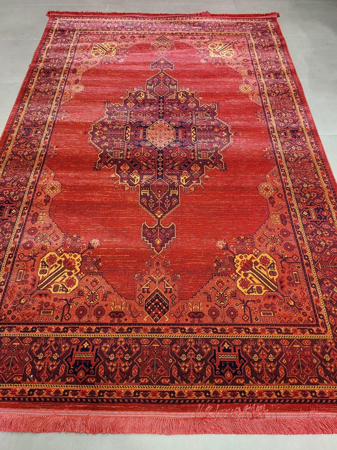 فرش ترنج دار قرمز لاکی مشکی ذغالی مدرن|فرش|تهران, ایرانشهر|دیوار