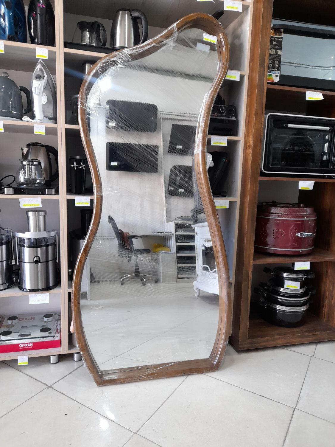 آینه ایستاده دفرمه چوب روس * اثاث مارکت|آینه|سیرجان, |دیوار